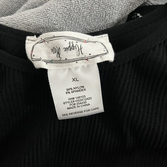 Hippie Rose Black Ribbed Cropped Tank Top Womens Sz XL Sleeveless Crop Top Tank - Picture 3 of 4